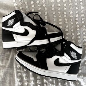 Air Jordan men’s 5.5/ women’s 6.5/7